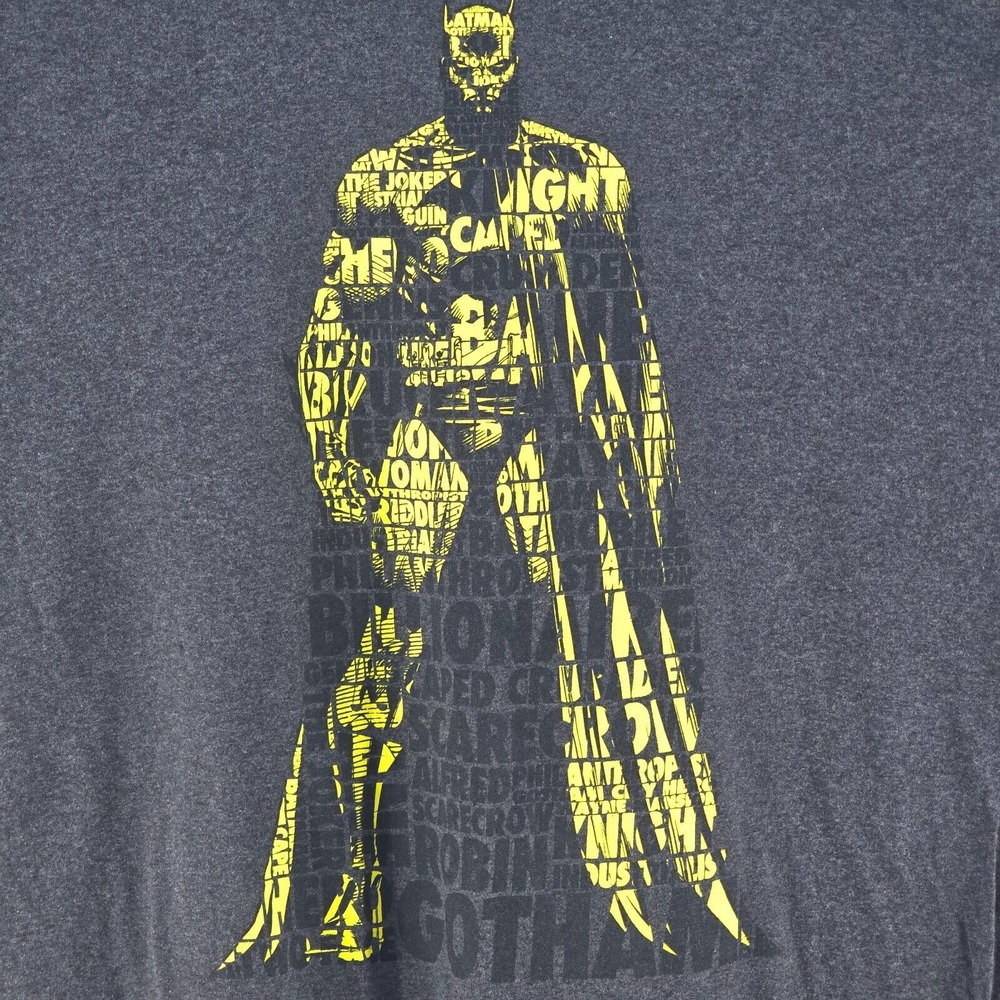 Batman Spell Out Graphic Print T Shirt Men XXL Comics Geek Nerd The‎ Dark Knight